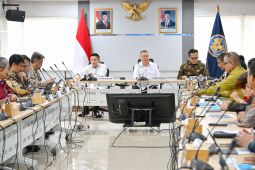 Menhub-Seskab-Wamen  BUMN upayakan sukseskan angkutan Lebaran