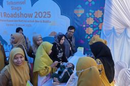 Telkomsel gelar pemeriksaan kesehatan ibu dan balita di Kendari