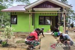 Satgas TMMD Kodim 1708 lakukan pengecoran jalan bersama warga Kbusdori