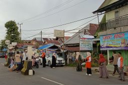 DPD PKS HST bagikan 2.500 paket takjil dan sahur kepada masyarakat