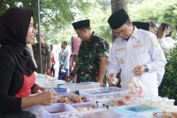 Bupati Bangka Tengah kerahkan 400 ASN belanja serentak
