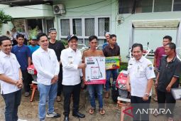 Bupati HSS serahkan bantuan alsintan dukung kegiatan brigade pangan