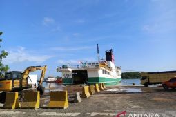 Penumpang kapal di Pelabuhan Pangkalbalam normal jelang Hari Raya Idul Fitri