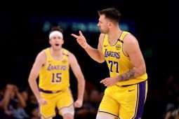 Lakers permalukan Nuggets 120-108