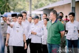 Bupati Dompu ancam tutup gudang jagung tak penuhi standar keamanan