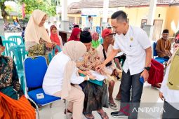 Sebanyak 1.405 warga Situbondo terima uang tunai PKH Plus