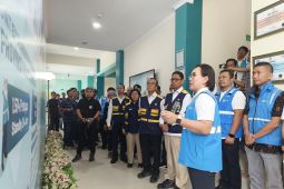 Wamen ESDM mengecek lapangan kesiapan listrik di Kalbar untuk Lebaran