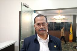 DPR tekankan sekolah negeri tidak terima siswa melebihi kapasitas jumlah rombongan belajar