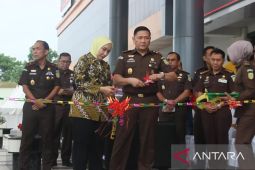 Kajati Kaltim bangun kepedulian jelang Lebaran lewat Bazar Murah