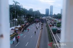 Jalan Gatot Subroto depan DPR ditutup imbas aksi demontrasi terkait penolakan RUU TNI