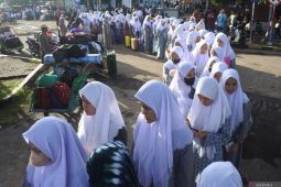 Santri pulang kampung ke Kepulauan Madura