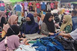 Suasana di Pasar Tengah Pontianak menjelang Lebaran 1446 H