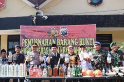 Polres Madiun musnahkan 1.242 minuman keras dan 479 knalpot brong