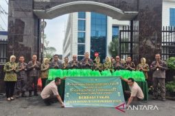 Kejati dan IAD wilayah Sumut bagikan takjil kepada masyarakat
