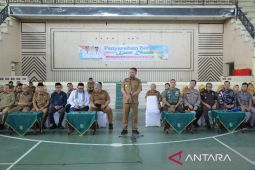 Pemkab Asahan berikan bantuan beras kepada 1000 kaum duafa