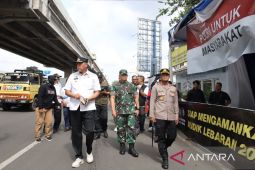 Wali Kota Bekasi pantau langsung kesiapan angkutan Lebaran 2025