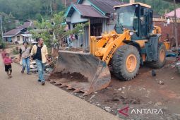 BPBD Rejang Lebong siagakan alat berat di jalur mudik Bengkulu-Sumsel