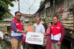 Pertamina bantu  warga terdampak banjir di Jambi