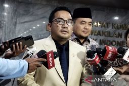 Komisi II DPR minta kasus pembakaran kantor KPU Buru Maluku diusut tuntas