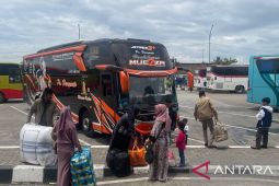 Puncak arus mudik di Terminal Pakupatan Serang diprediksi H-4 Lebaran