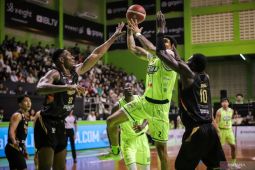 Dewa United kokoh di puncak IBL