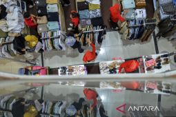 Berburu diskon baju jelang Lebaran