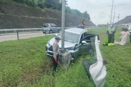 Insiden di Jalan Tol Cipali: Dua Kendaraan Bersenggolan