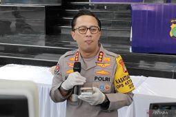 Aksi demonstrasi di Bekasi diwarnai perusakkan dua mobil polisi