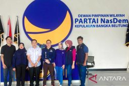 NasDem se-Babel bagikan sembako serentak di lingkungan kantor