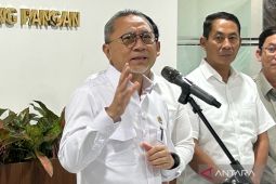 Menko Zulhas perintahkan Bulog serap 1 juta ton jagung