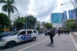 Ratusan orang sampaikan aspirasi terkait UU TNI di Surabaya
