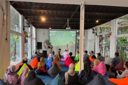 Pertamina Regional JBB kunjungi program CSR dan gelar bukber di Karawang