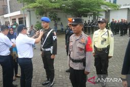 KAI Madiun gelar apel pasukan kesiapan angkutan Lebaran 2025