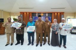 Pemkot Madiun salurkan bansos bagi imam dan pengurus masjid