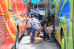 Penumpang di Terminal Poris Plawad Kota Tangerang mulai meningkat
