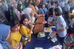Berpartisipasi dalam Bazar Ramadhan TNI, Lanud Sam Ratulangi sediakan sembako harga murah