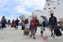 Puncak arus mudik di Pelabuhan Donggala mencapai 1.500 penumpang