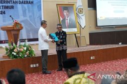 Bupati Kutim serahkan LKPD ke BPK RI Perwakilan Kaltim