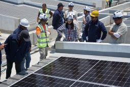 SUN Terra dan Pengembang Perumahan, Pasang Solar Panel di 1.000 Rumah