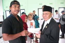 Ratusan penyandang disabilitas di Lombok Utara dapat bansos