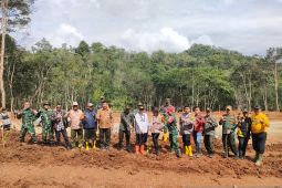 Cegah longsor susulan, Forkopimcam Lengkong reboisasi lahan