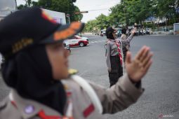Pramuka bantu  layani pemudik Jombang