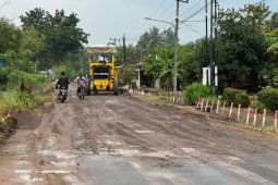 Lima titik jalan di Lampung Timur diperbaiki tingkatkan akses perekonomian dan pendidikan