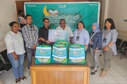 Pelindo Jayapura bagikan 250 paket bahan pokok ke TKBM