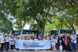 186 pemudik gratis bersama PT Timah tiba di Pelabuhan Tanjung Kalian