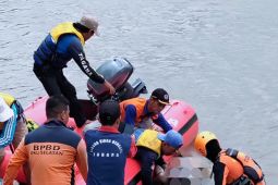 Tim SAR evakuasi korban tenggelam di Sungai Saka  Selabung