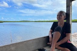 Sepenggal cerita perempuan Desa Berakit menjaga Mangrove dan keluarga