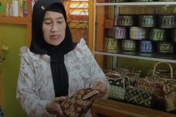 Masnita kembangkan usaha tenun songket Sambas dengan Bank Kalbar Syariah
