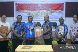 Timsel serahkan 6 nama anggota terpilih DPRK Biak Numfor jalur otsus ke pemkab