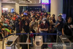 Lonjakan penumpang pejalan kaki di Pelabuhan Merak